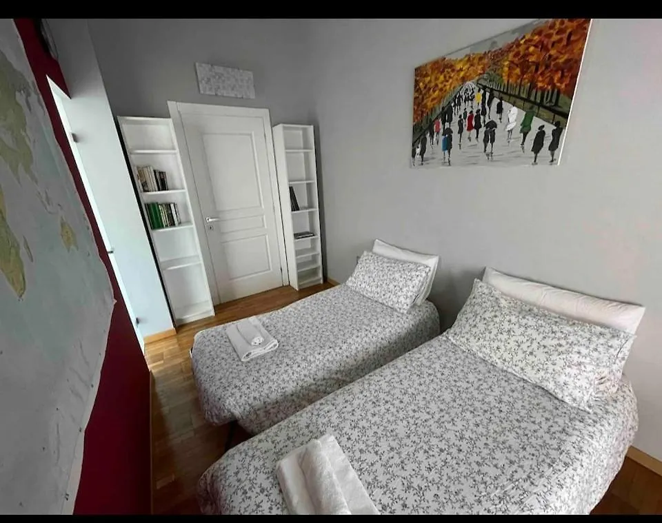 Duomo Walking DistanceModern Flat With Free Wifi Apartment Milan